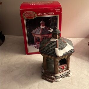 1998 Dickens Collectables Towne Series Stone Gazebo Christmas Village Accessory